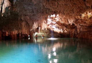  Snorkeling dans les cavernes 
